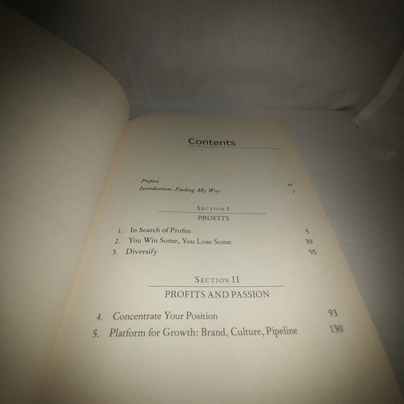 Delivering Happiness by Tony Hsieh VG - Picture 4 of 5